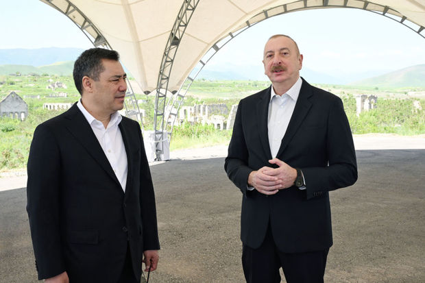 azerbaycan-ve-qirgizistan-prezidentleri-fuzulinin-bas-plani-ile-tanis-olublar-foto